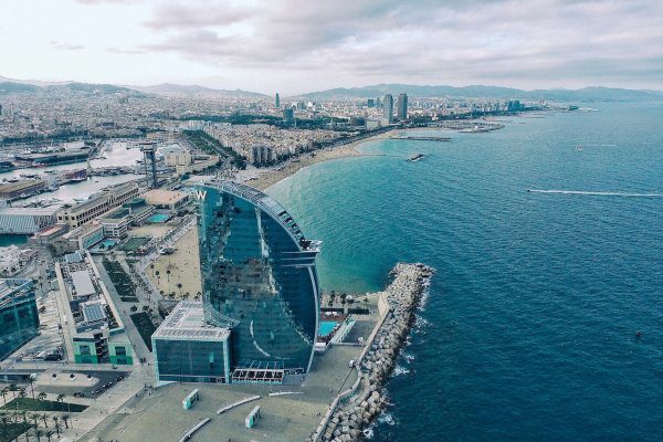 Beaches - Barcelona Cruising Guide - Ancasta