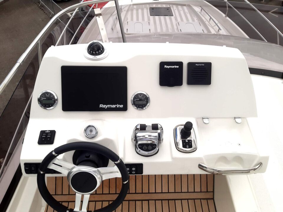 Prestige 420 Console before