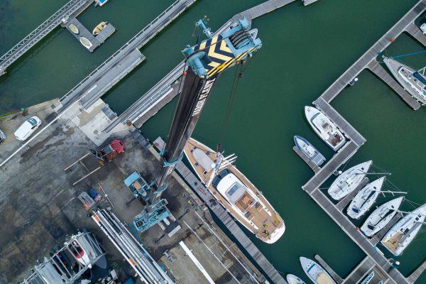 ancasta yacht services crane
