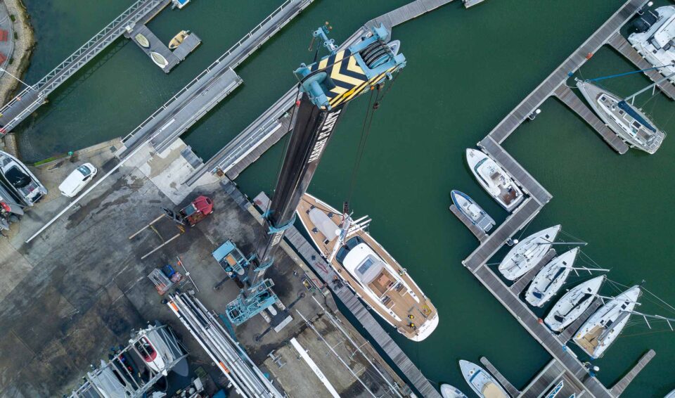 ancasta yacht services crane