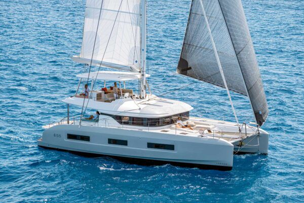 Lagoon 55 running