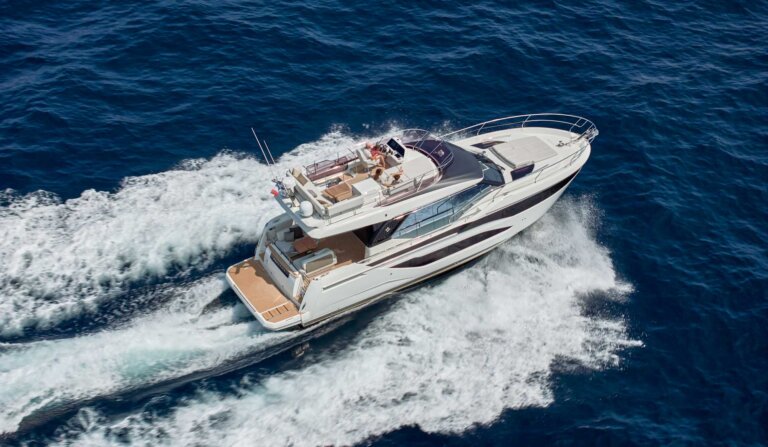 Prestige F4 Arial at sea