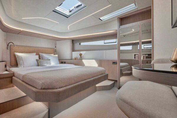 Prestige F4 Cabin